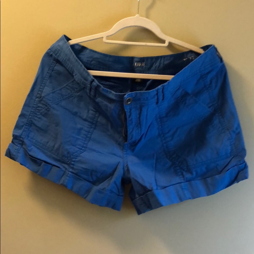 Women’s cargo shorts